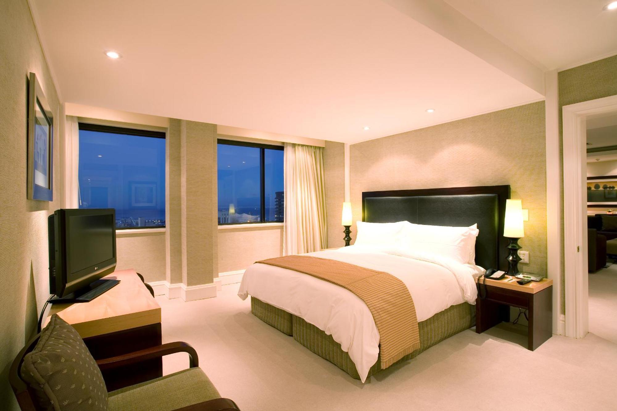 Southern Sun Cape Sun Hotel 4*