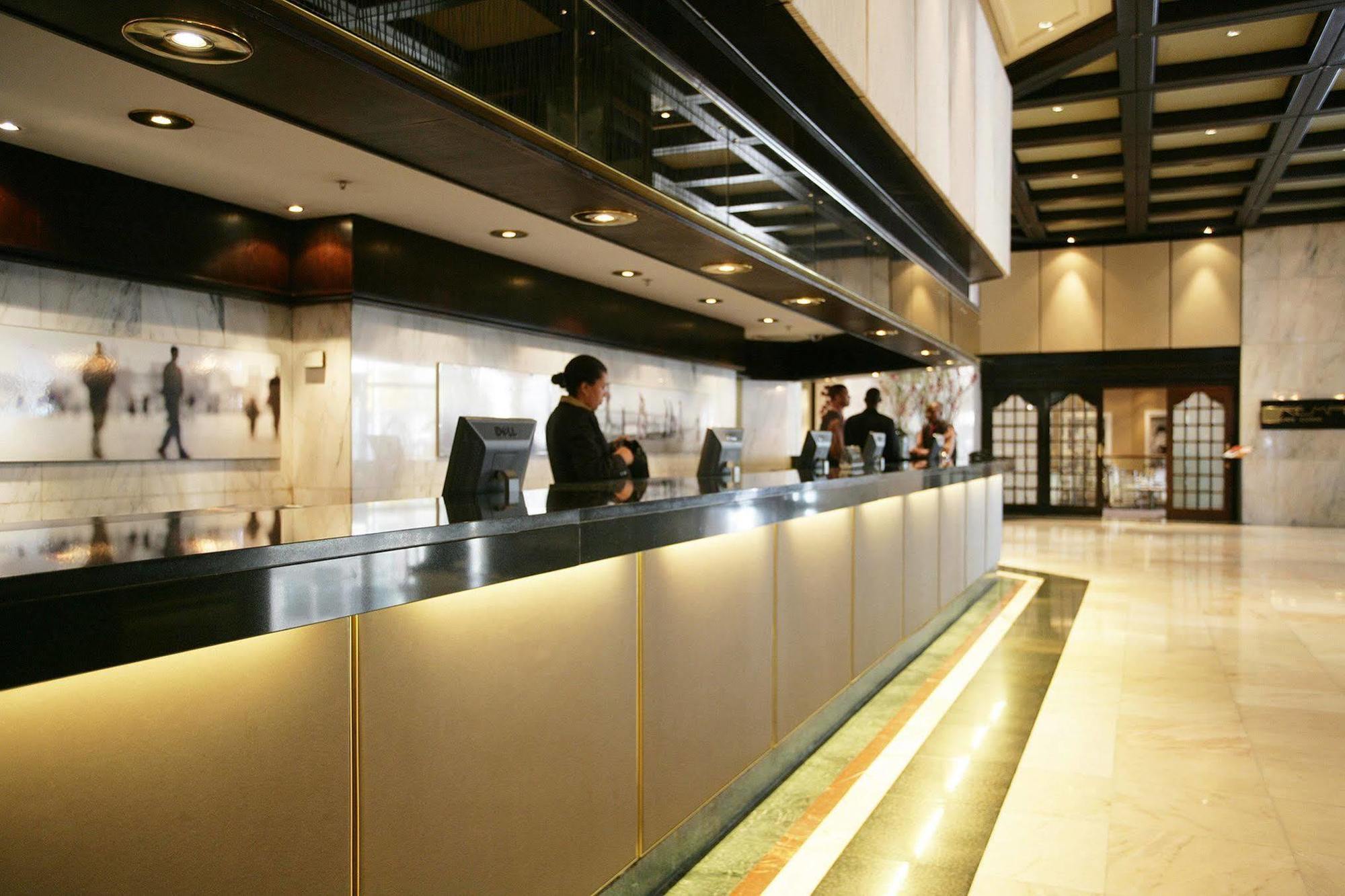 Southern Sun Cape Sun Hotel